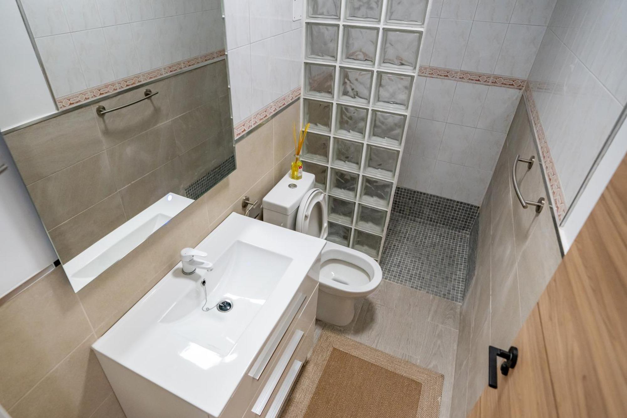 Casa Julio - Alcala Complete Coastal Retreat - Entire Apartment - 3 Min Walk From The Ocean - Shared Entrance With Host Zewnętrze zdjęcie