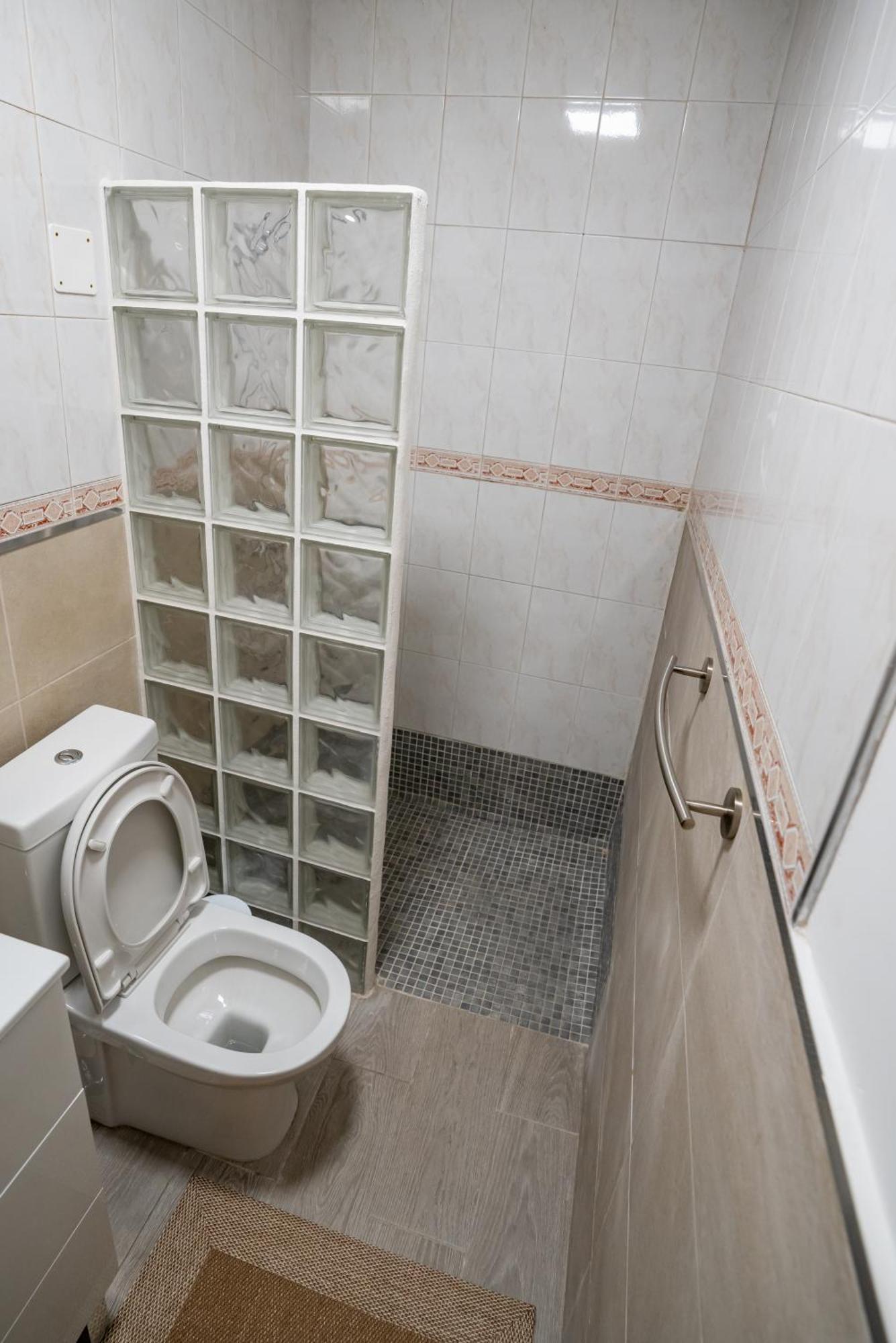 Casa Julio - Alcala Complete Coastal Retreat - Entire Apartment - 3 Min Walk From The Ocean - Shared Entrance With Host Zewnętrze zdjęcie
