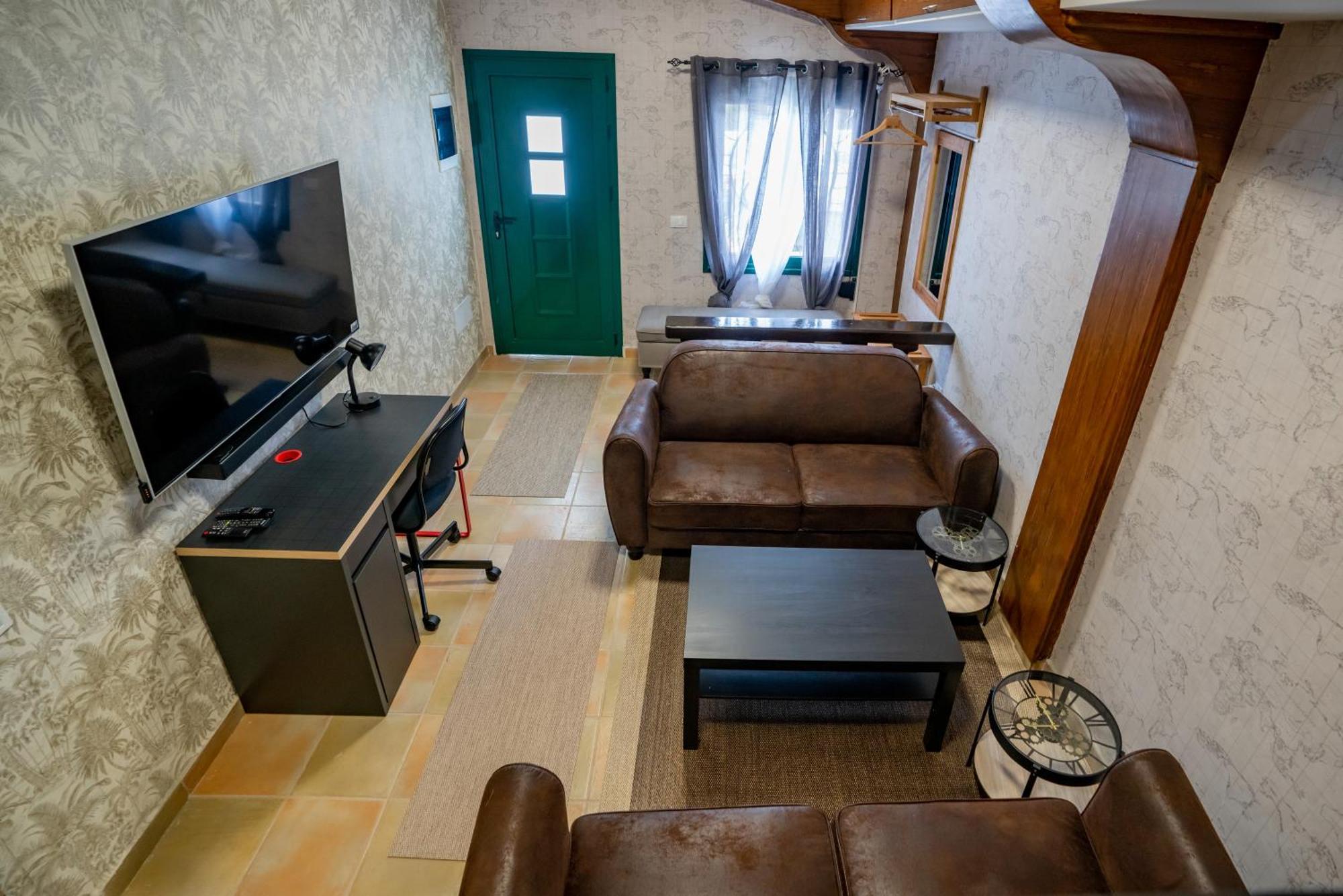 Casa Julio - Alcala Complete Coastal Retreat - Entire Apartment - 3 Min Walk From The Ocean - Shared Entrance With Host Zewnętrze zdjęcie